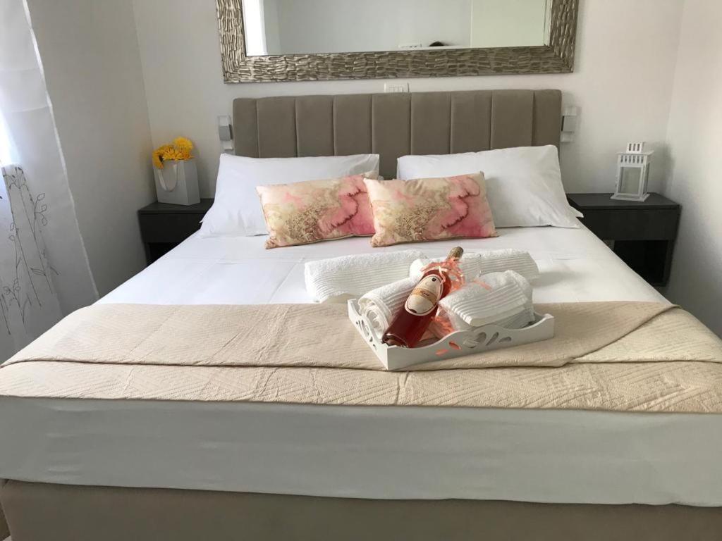 Hedonist-Luxury 2 Bedroom Apartment With Private Hot Tub, Garden And Free Parking 트로기르 외부 사진