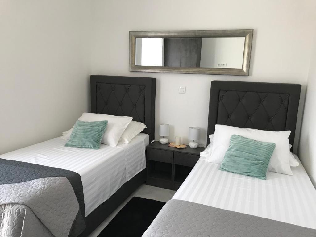 Hedonist-Luxury 2 Bedroom Apartment With Private Hot Tub, Garden And Free Parking 트로기르 외부 사진